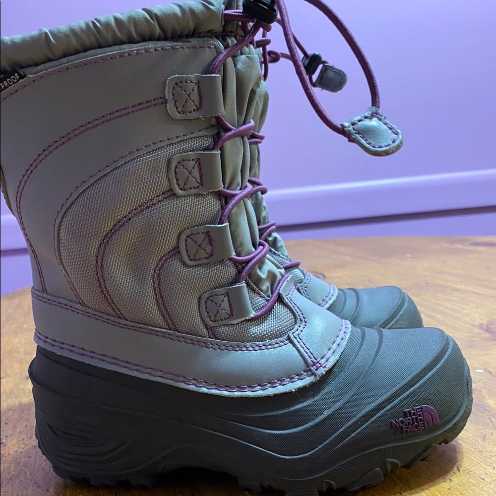 North face youth boots